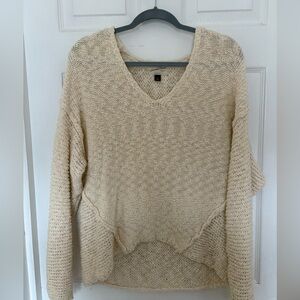Universal Thread Women's V-Neck Sweater - Cream